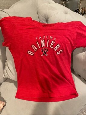 Tacoma Rainiers Women's Red Graphic V-Neck Tee shirt size Large